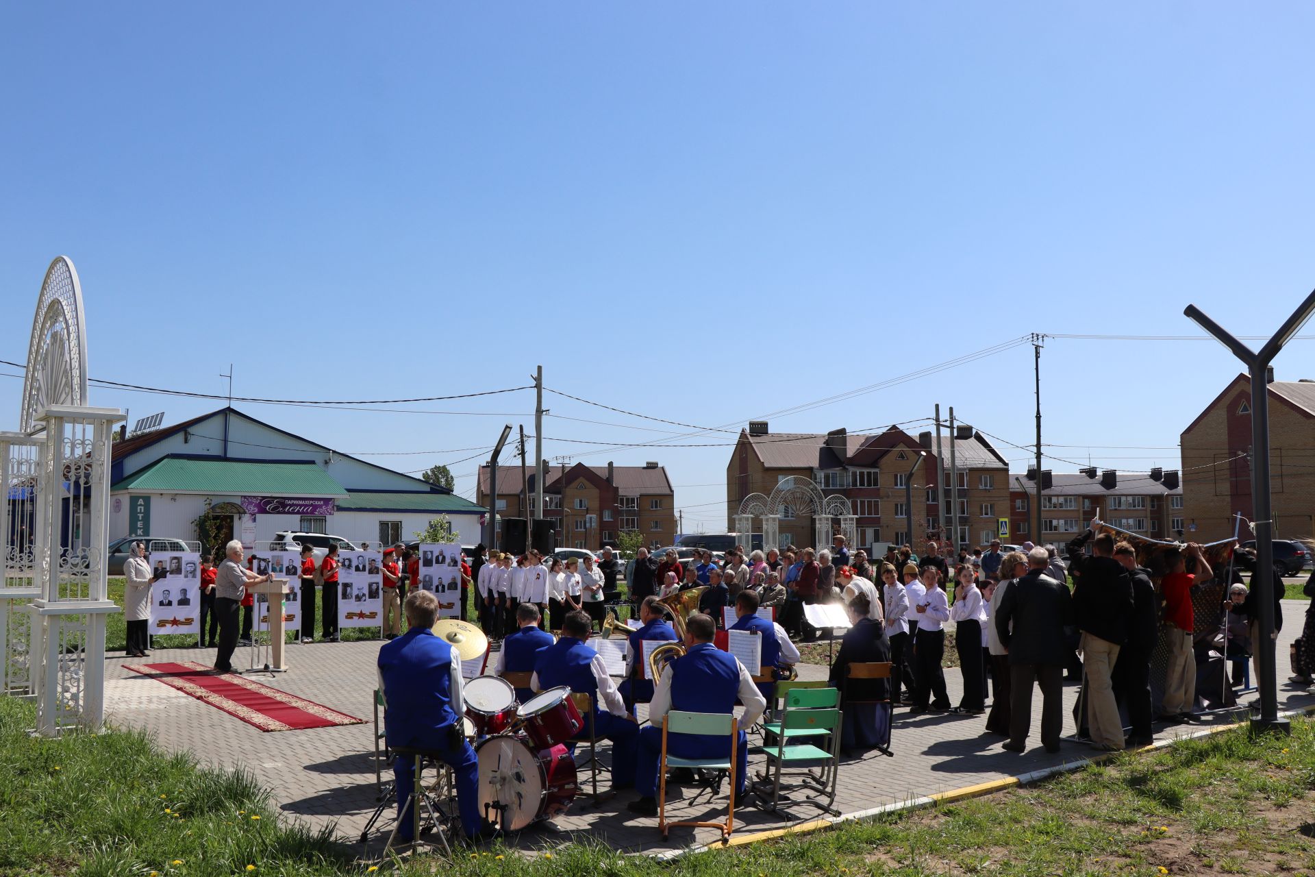 В Нурлате торжественно открыли Аллею Победы в честь героев-железнодорожников