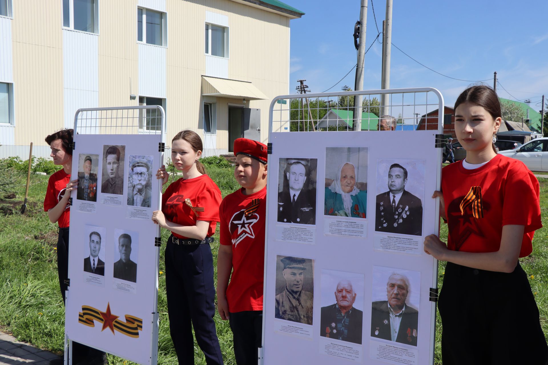 В Нурлате торжественно открыли Аллею Победы в честь героев-железнодорожников