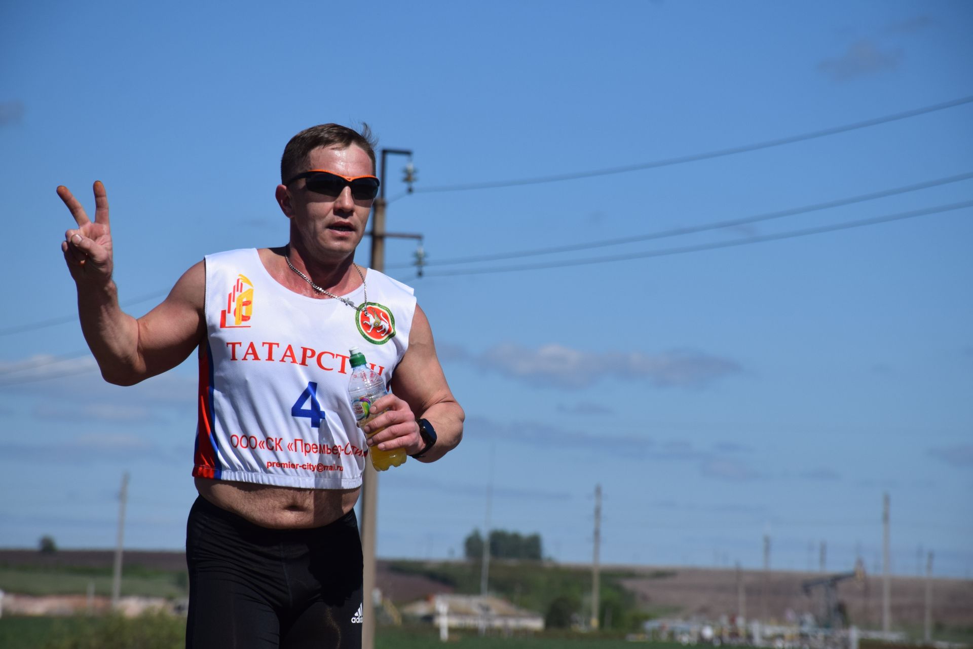 Самый юный участник пробега «Караульная Гора-Нурлат» Артем Жирнов посвятил свой забег подвигам прадедов