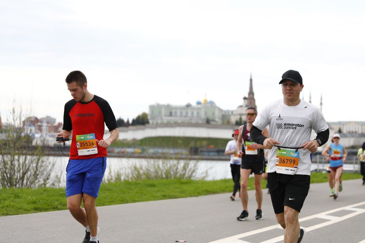 Директор Нурлатской спортшколы пробежал Казанский марафон