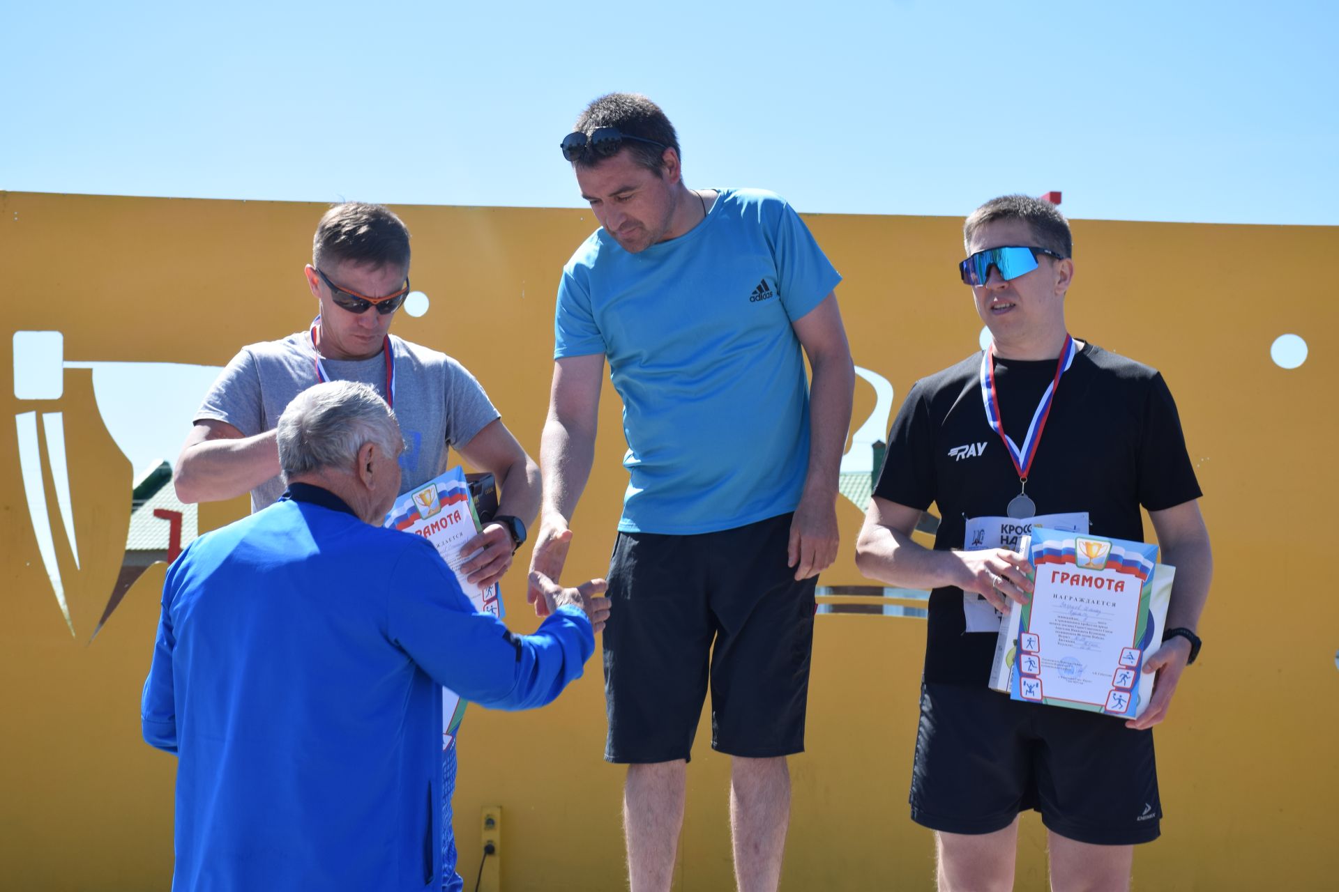 Самый юный участник пробега «Караульная Гора-Нурлат» Артем Жирнов посвятил свой забег подвигам прадедов