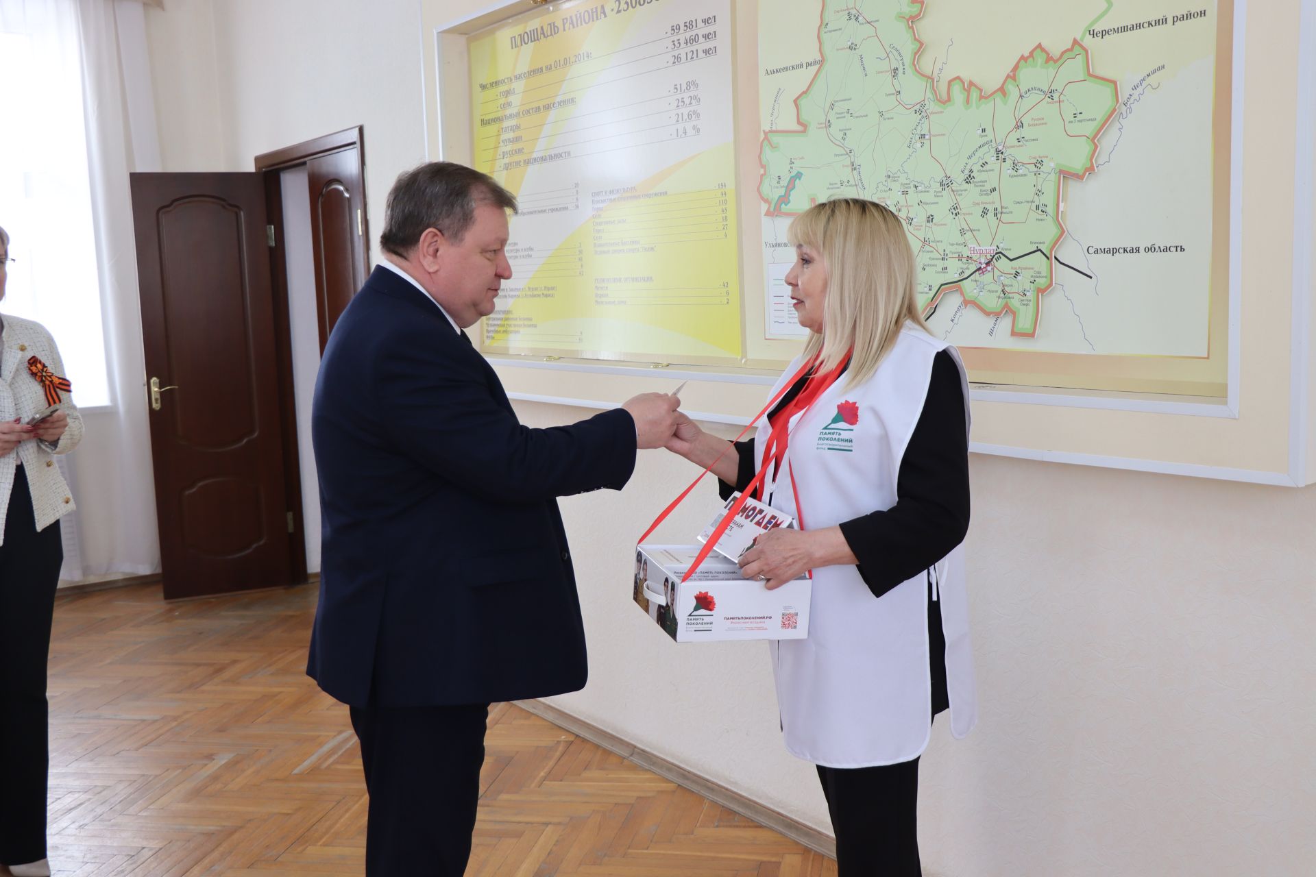 В Нурлате Айдар Метшин принял участие в акции «Красная гвоздика»