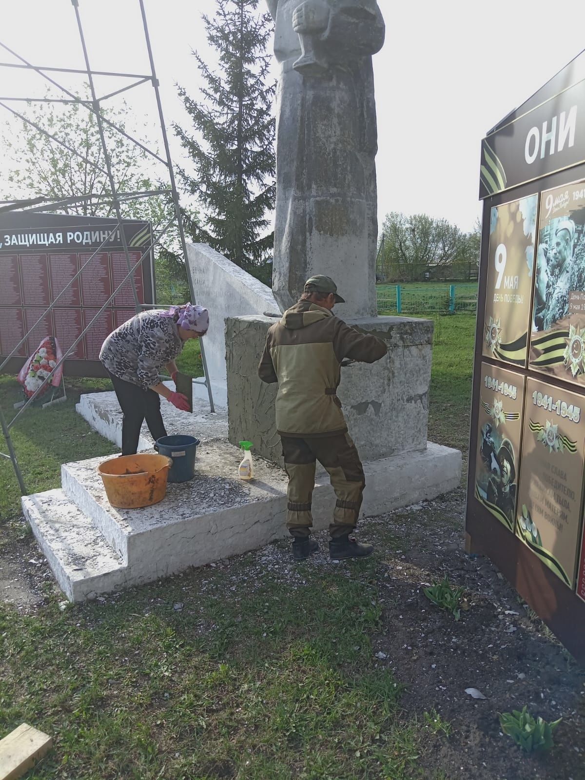 В Нурлатском районе подготовили памятники к 80-летию Победы