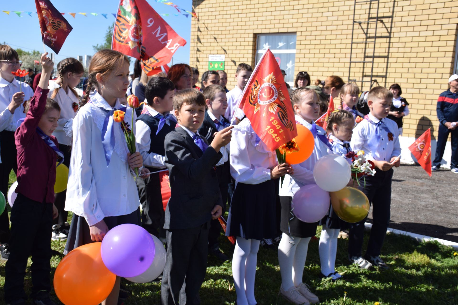 Самый юный участник пробега «Караульная Гора-Нурлат» Артем Жирнов посвятил свой забег подвигам прадедов