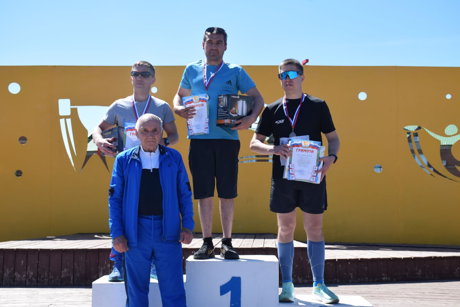 Самый юный участник пробега «Караульная Гора-Нурлат» Артем Жирнов посвятил свой забег подвигам прадедов