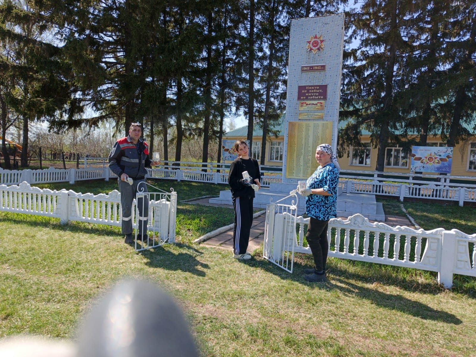 В Нурлатском районе подготовили памятники к 80-летию Победы