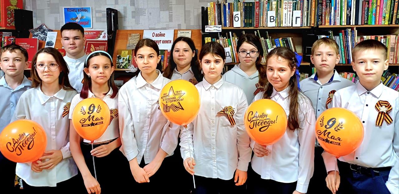 Броши к 9 Мая своими руками изготовили в городском филиале №1 центральной библиотеки