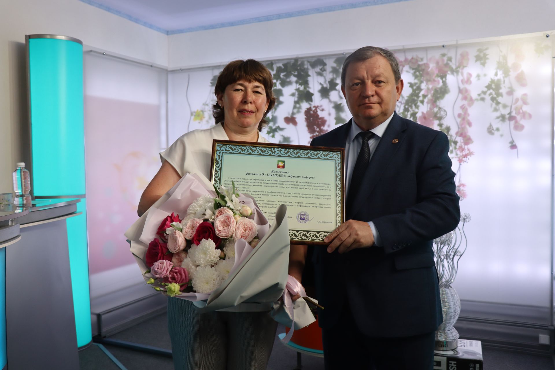 Дамир Ишкинеев поздравил коллектив «Нурлат-информа» с 25-летием телевидения