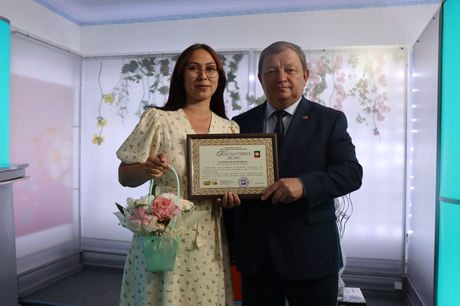 Дамир Ишкинеев поздравил коллектив «Нурлат-информа» с 25-летием телевидения