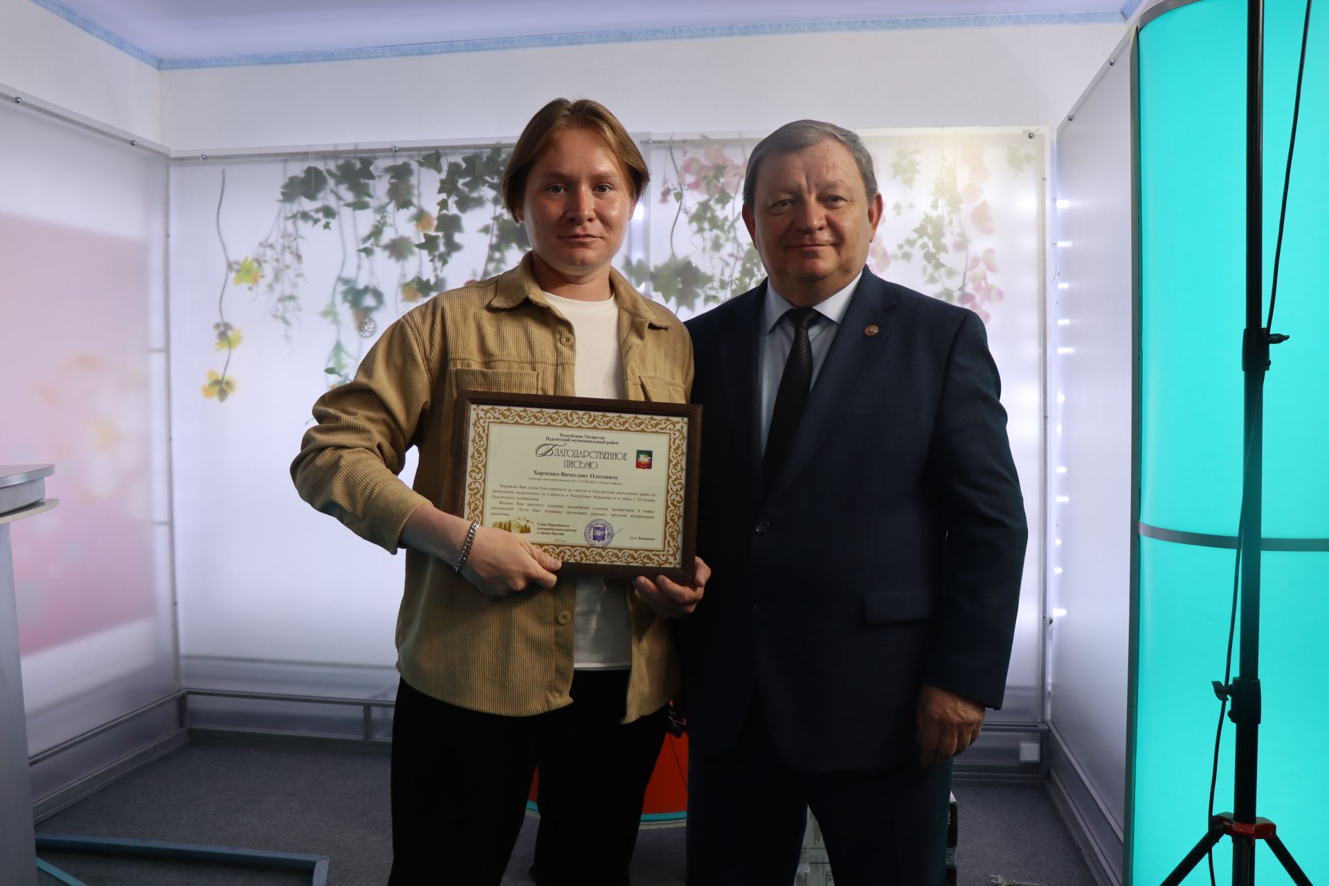 Дамир Ишкинеев поздравил коллектив «Нурлат-информа» с 25-летием телевидения