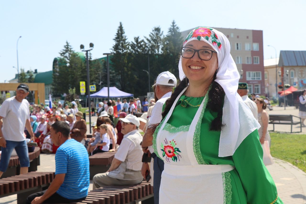 День России нурлатцы отпраздновали на центральной площади города