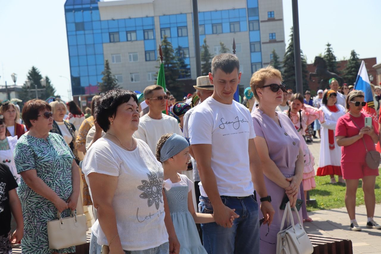 В День России юные нурлатцы получили свой первый паспорт