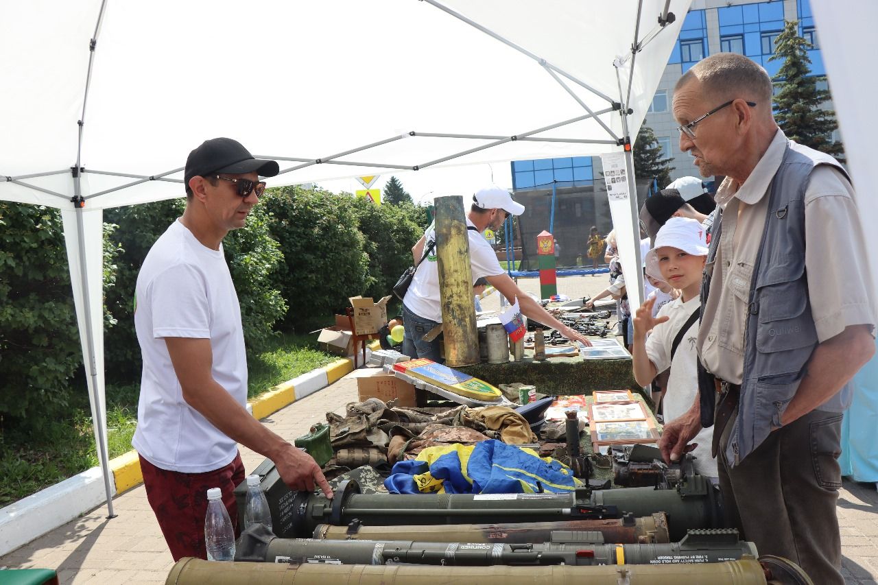 День России нурлатцы отпраздновали на центральной площади города
