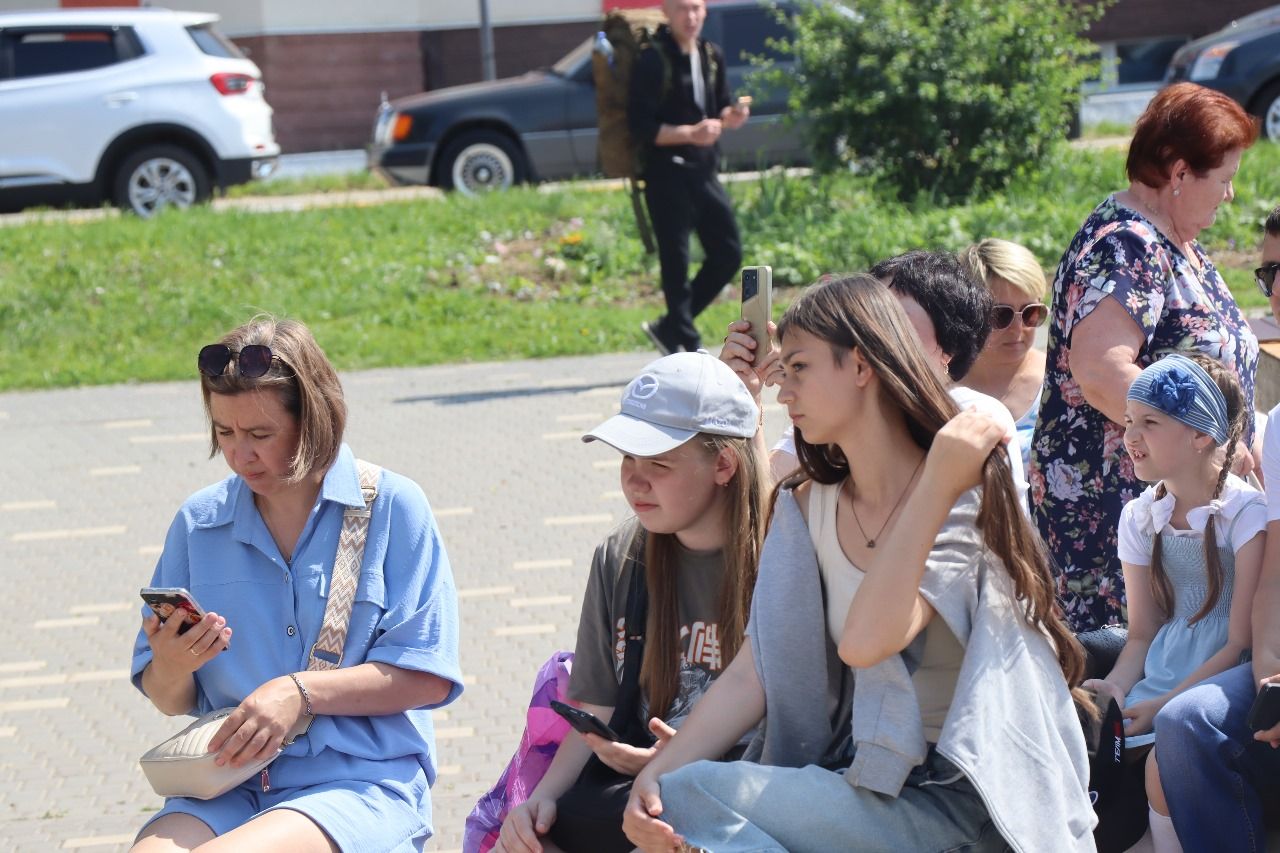 Многонациональный Нурлат отметил День России Парадом дружбы народов