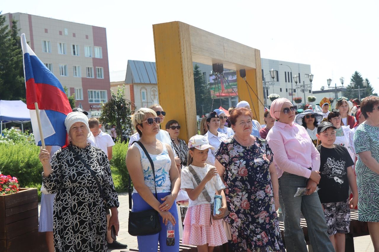 В День России юные нурлатцы получили свой первый паспорт