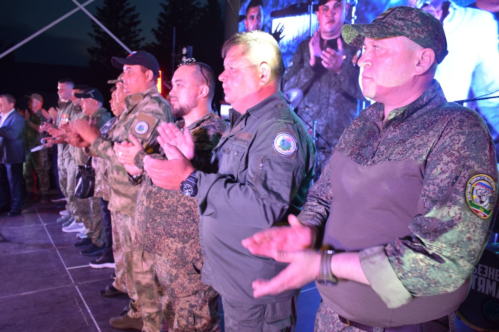 В Нурлате Фирдус Тямаев дал большой благотворительный концерт (+фоторепортаж)