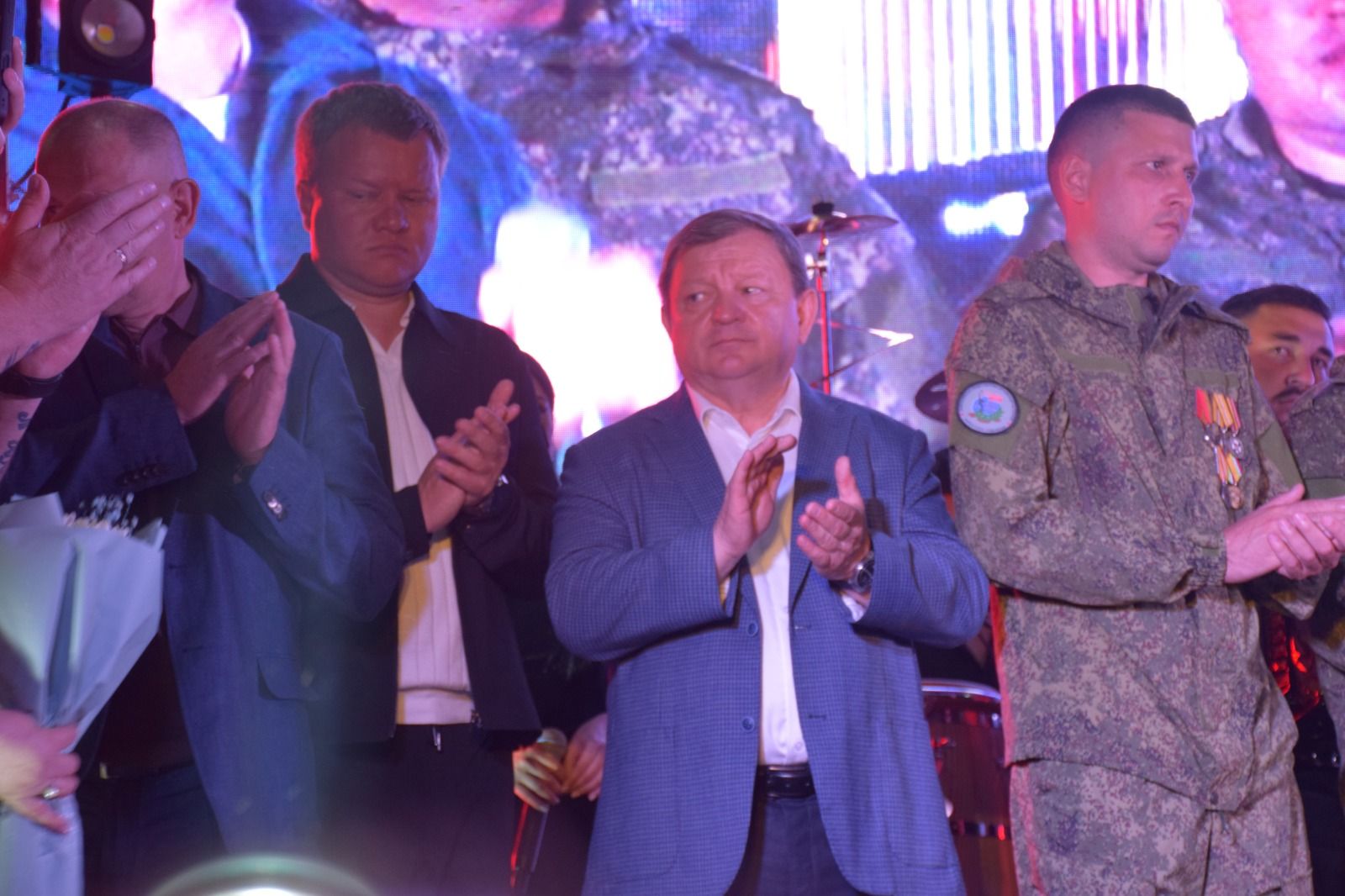 В Нурлате Фирдус Тямаев дал большой благотворительный концерт (+фоторепортаж)