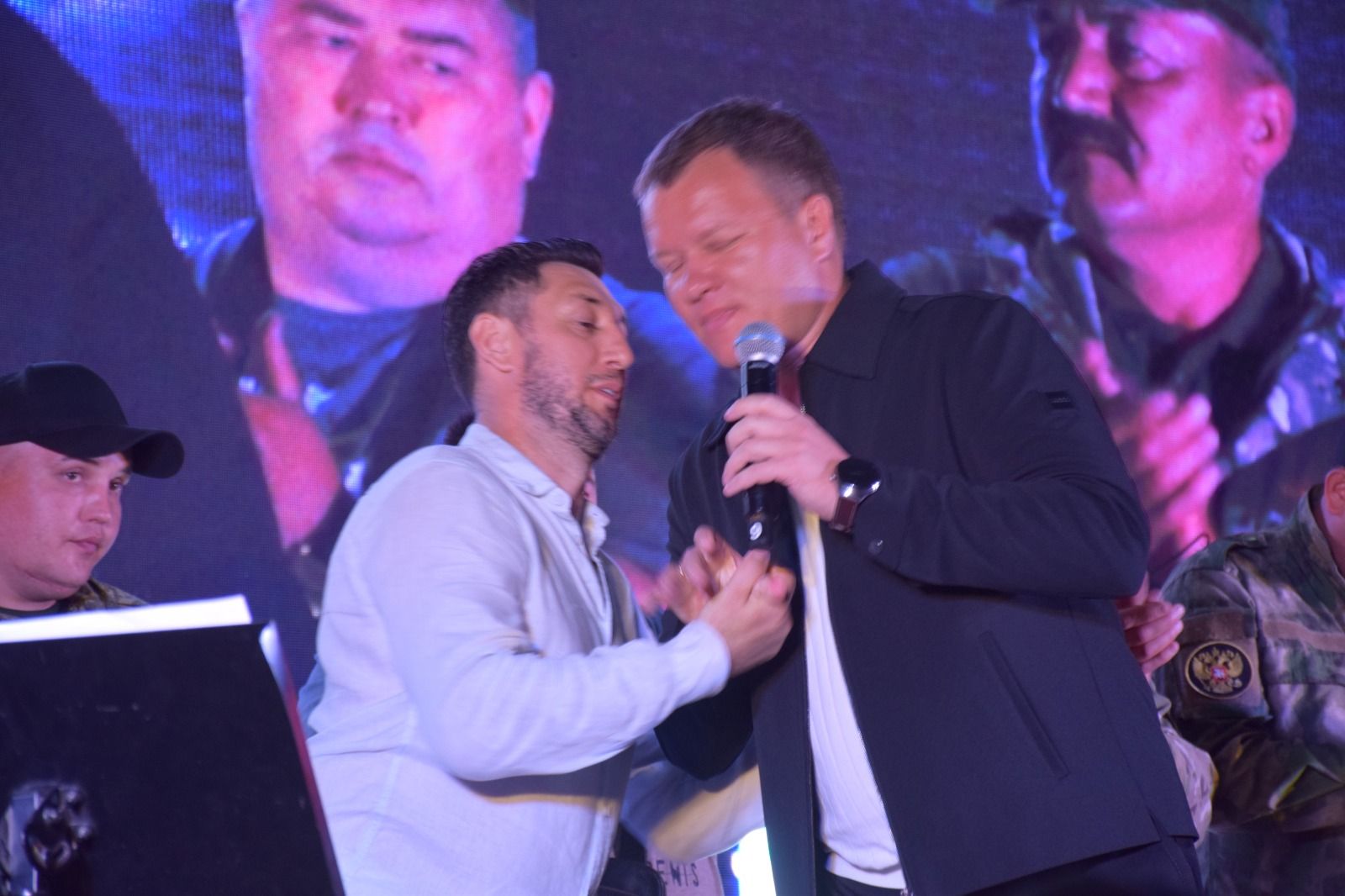 В Нурлате Фирдус Тямаев дал большой благотворительный концерт (+фоторепортаж)