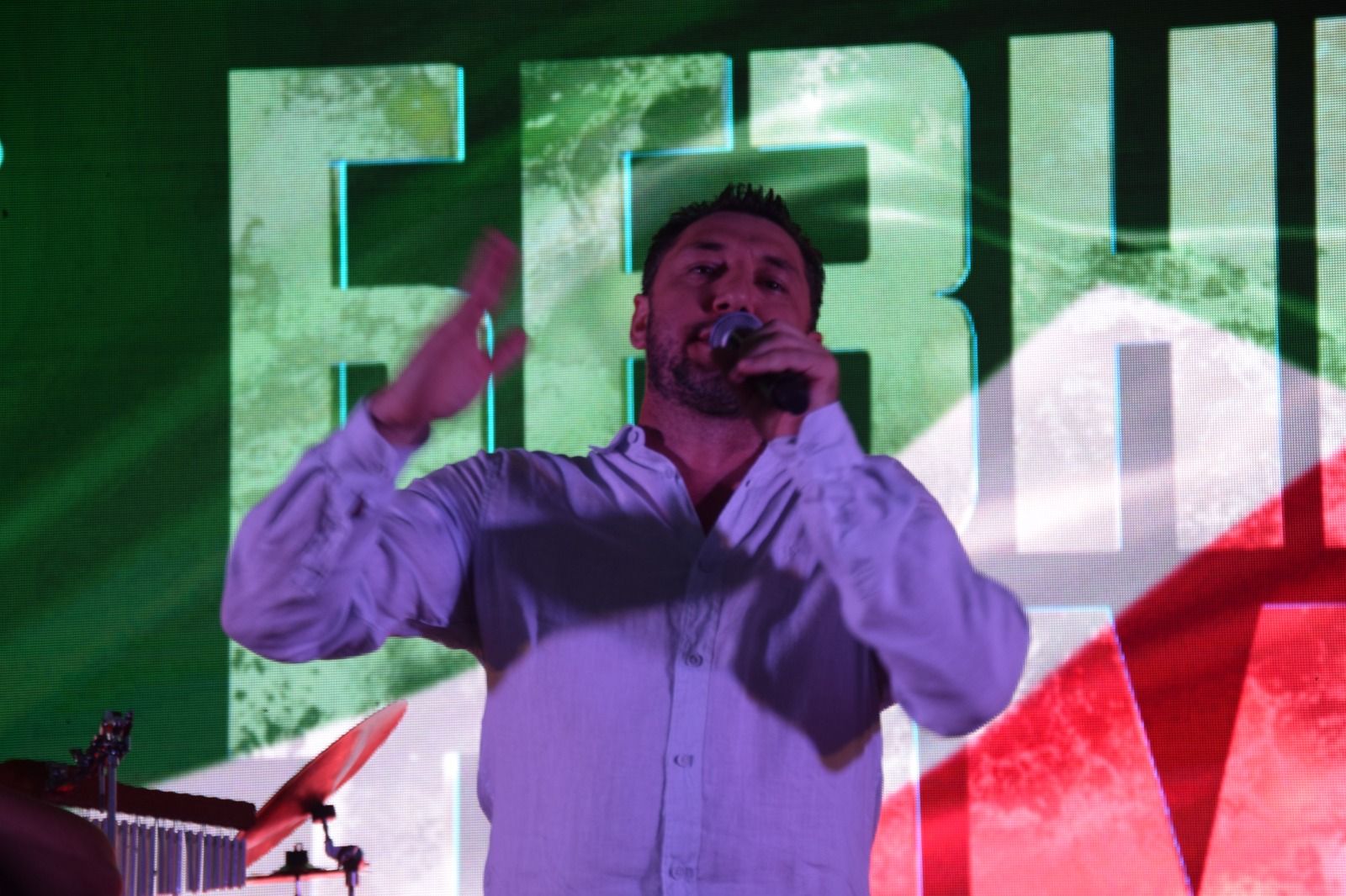 В Нурлате Фирдус Тямаев дал большой благотворительный концерт (+фоторепортаж)