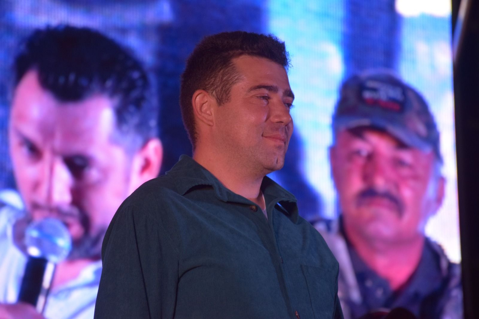 В Нурлате Фирдус Тямаев дал большой благотворительный концерт (+фоторепортаж)