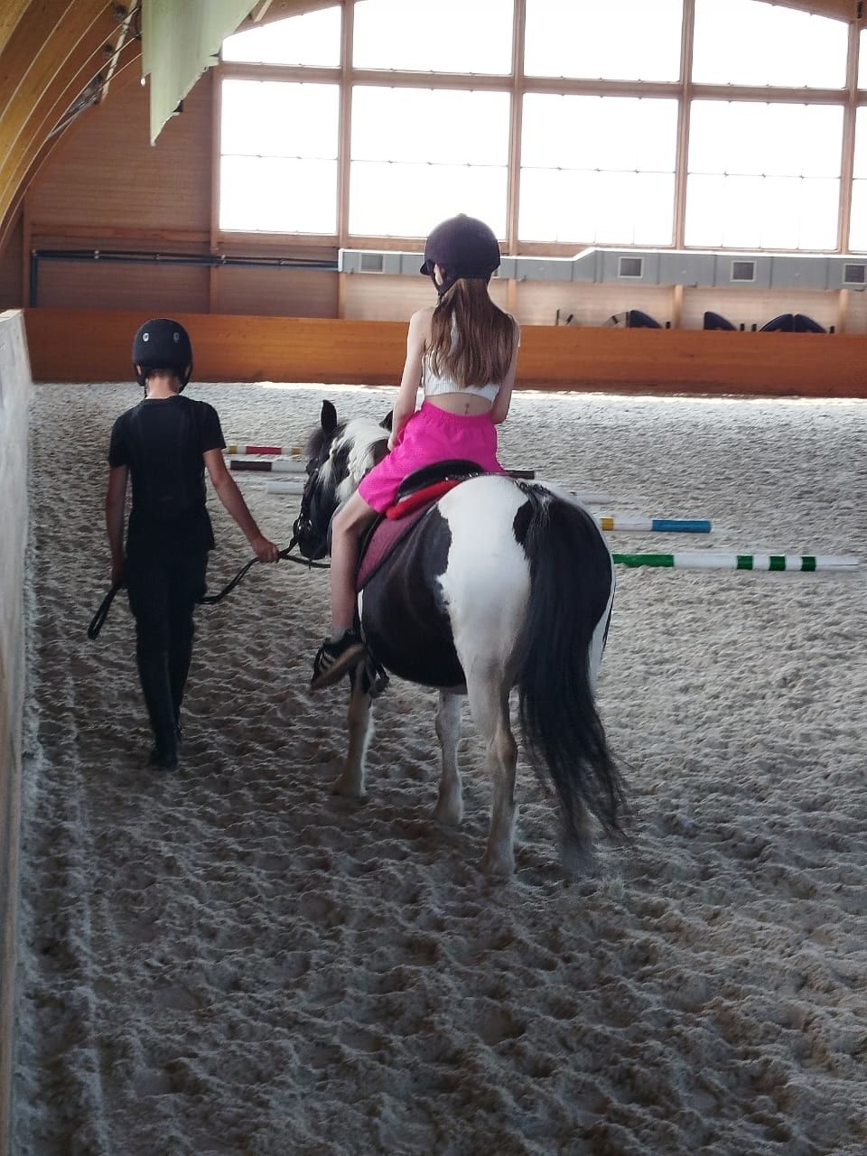 Воспитанники летнего лагеря «Улыбка» Андреевской школы посетили Нурлатский конный завод