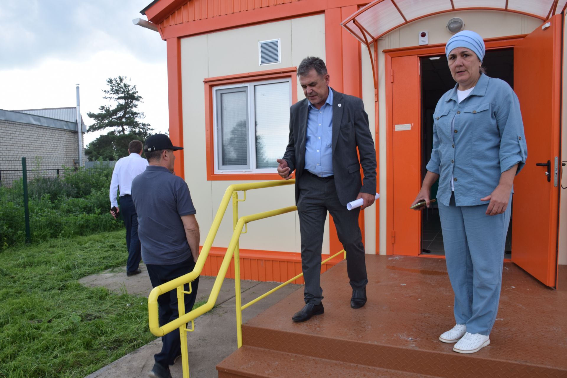 В Нурлате Дамир Ишкинеев осмотрел строящиеся фельдшерско-акушерские пункты