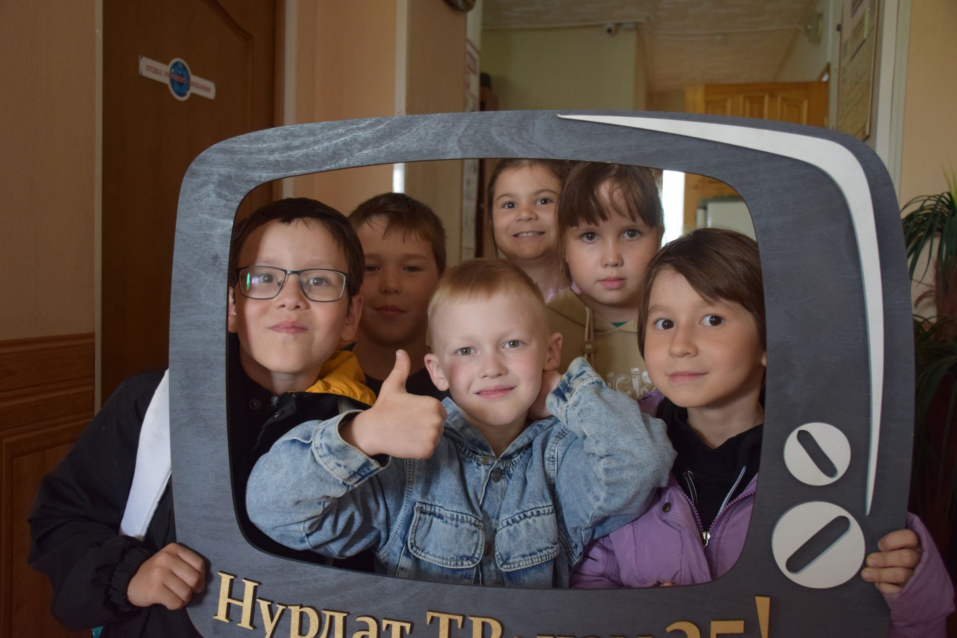 Каникулы с пользой: ученики Среднекамышлинской школы посетили «Нурлат-информ»