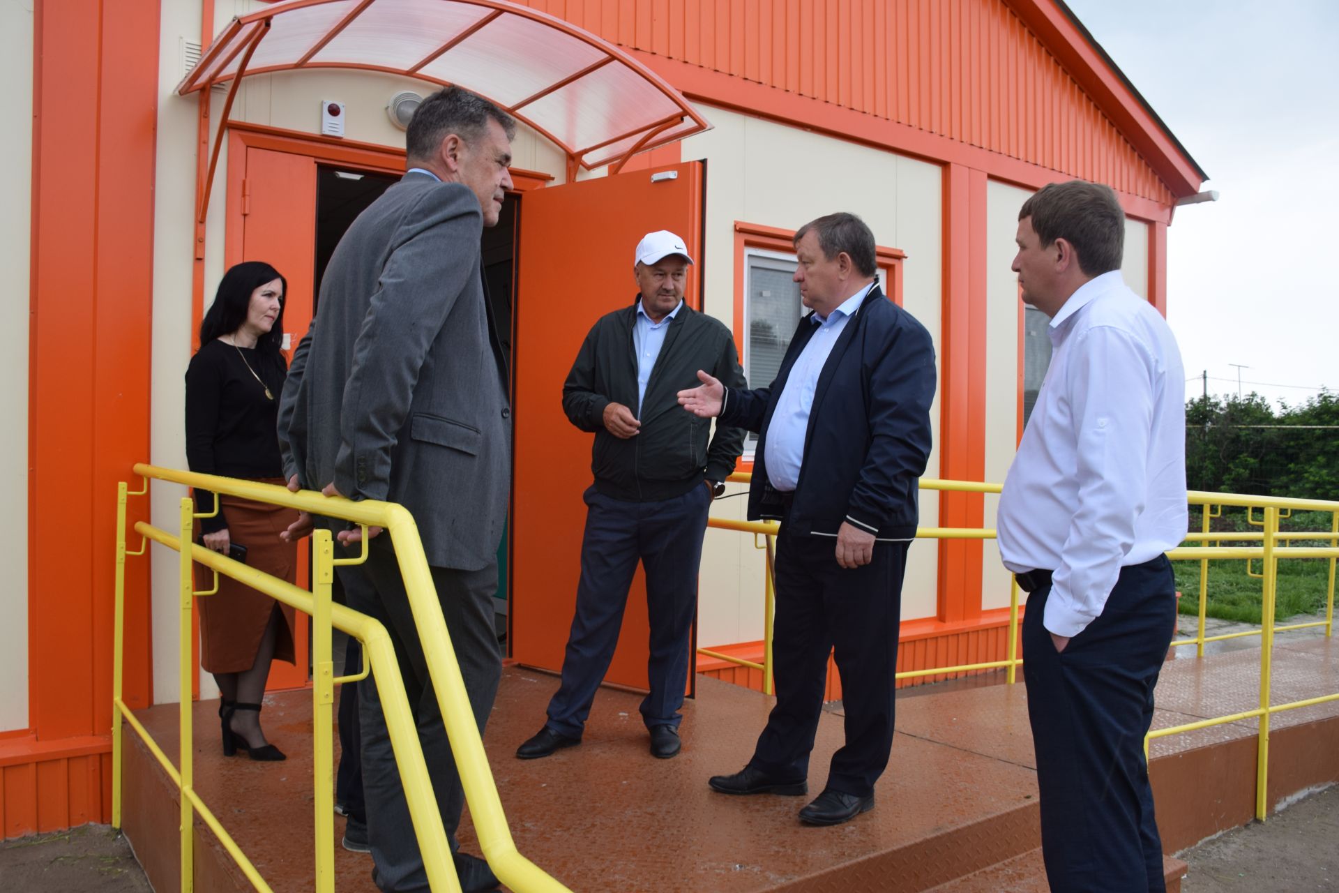 В Нурлате Дамир Ишкинеев осмотрел строящиеся фельдшерско-акушерские пункты