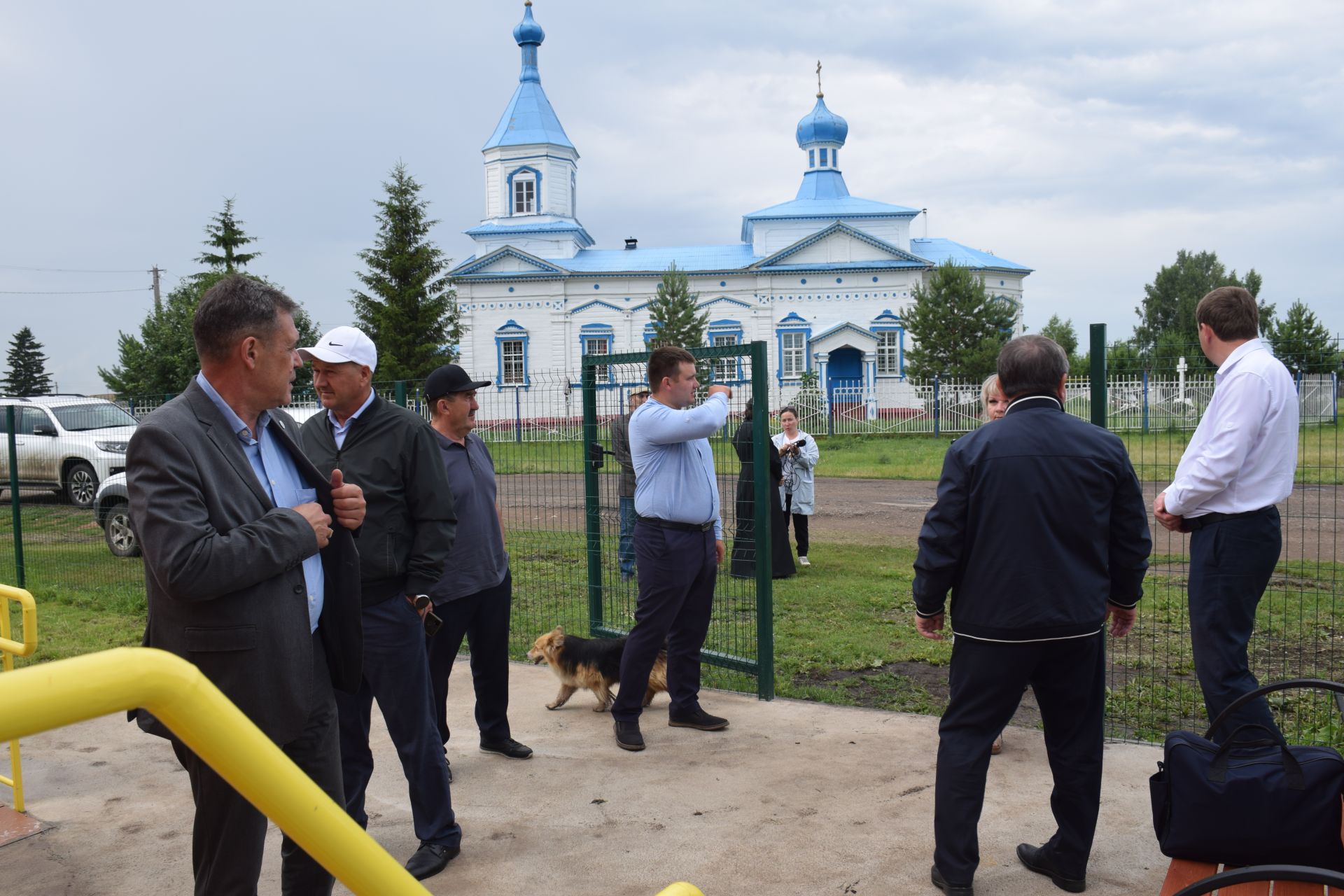 В Нурлате Дамир Ишкинеев осмотрел строящиеся фельдшерско-акушерские пункты
