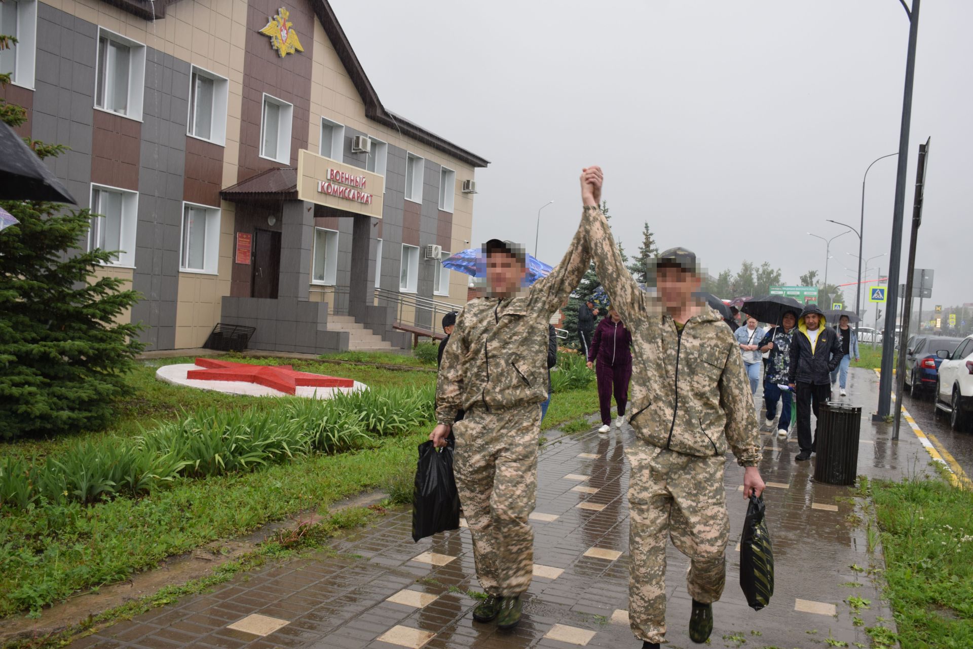 Трое нурлатцев отправились в зону специальной военной операции