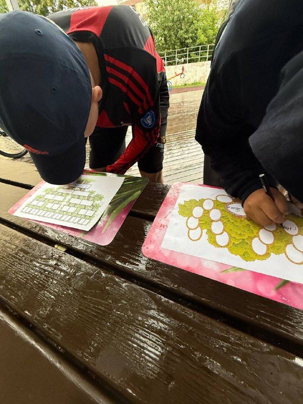 «Древо семьи»: в Нурлате дети создавали родословную под летним дождем