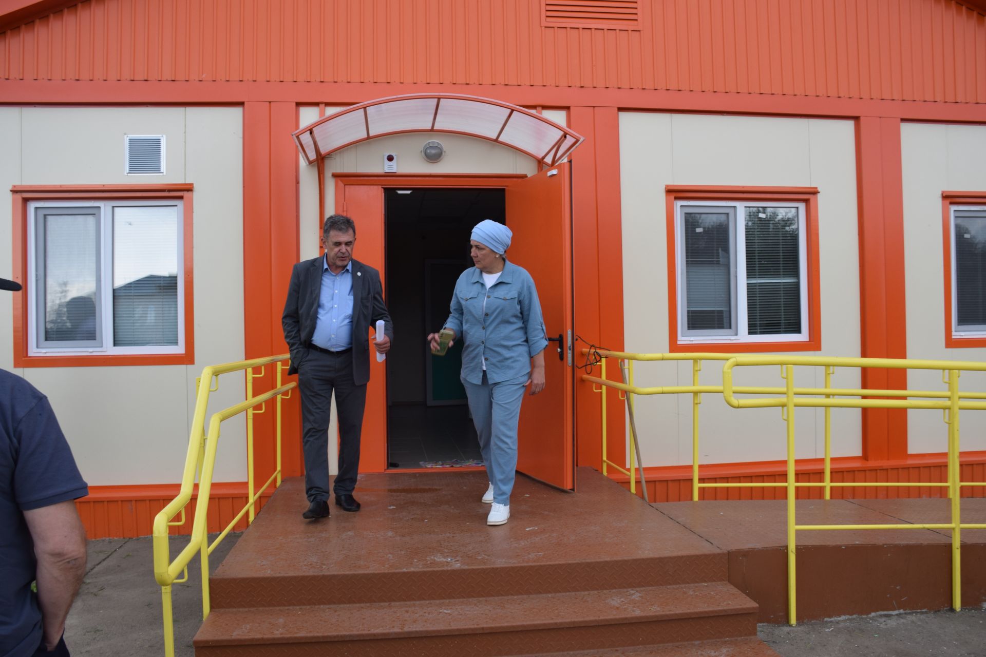 В Нурлате Дамир Ишкинеев осмотрел строящиеся фельдшерско-акушерские пункты