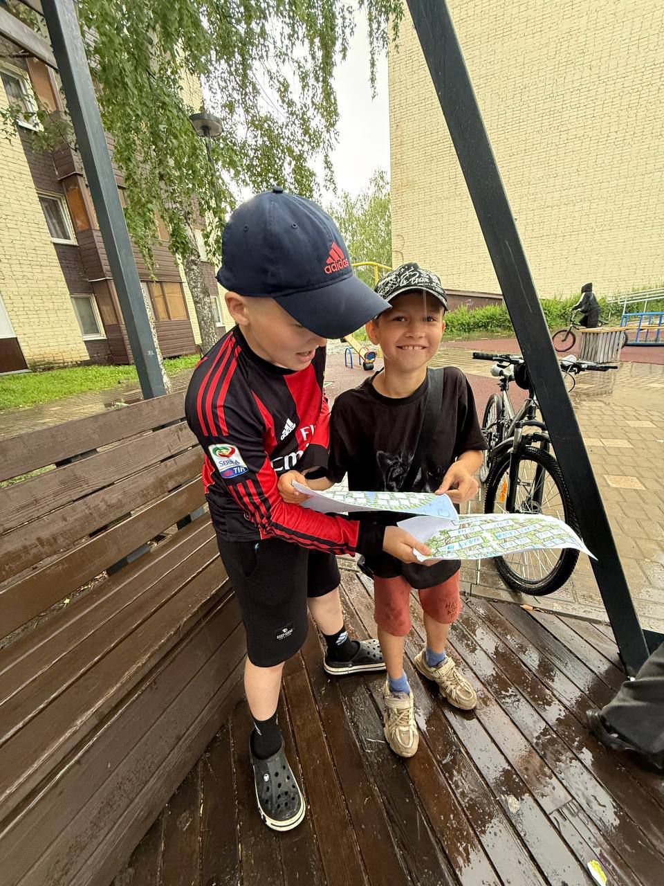 «Древо семьи»: в Нурлате дети создавали родословную под летним дождем