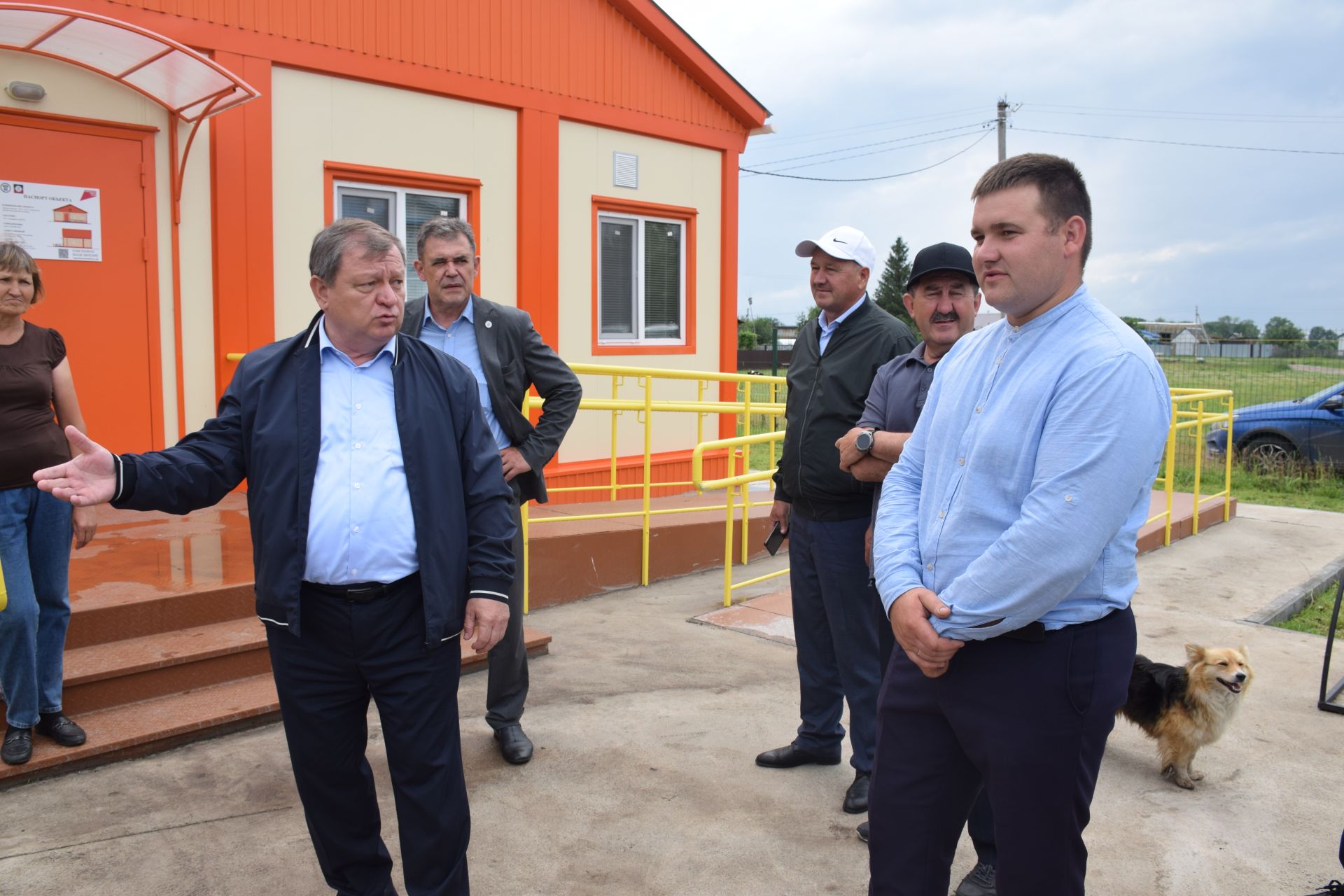 В Нурлате Дамир Ишкинеев осмотрел строящиеся фельдшерско-акушерские пункты