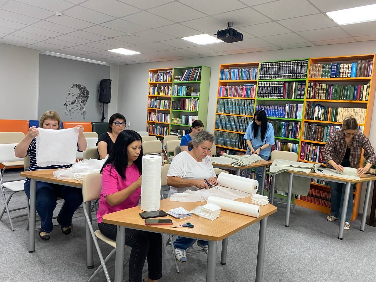 Нурлатские библиотекари изготовили 333 комплекта сухого душа для бойцов