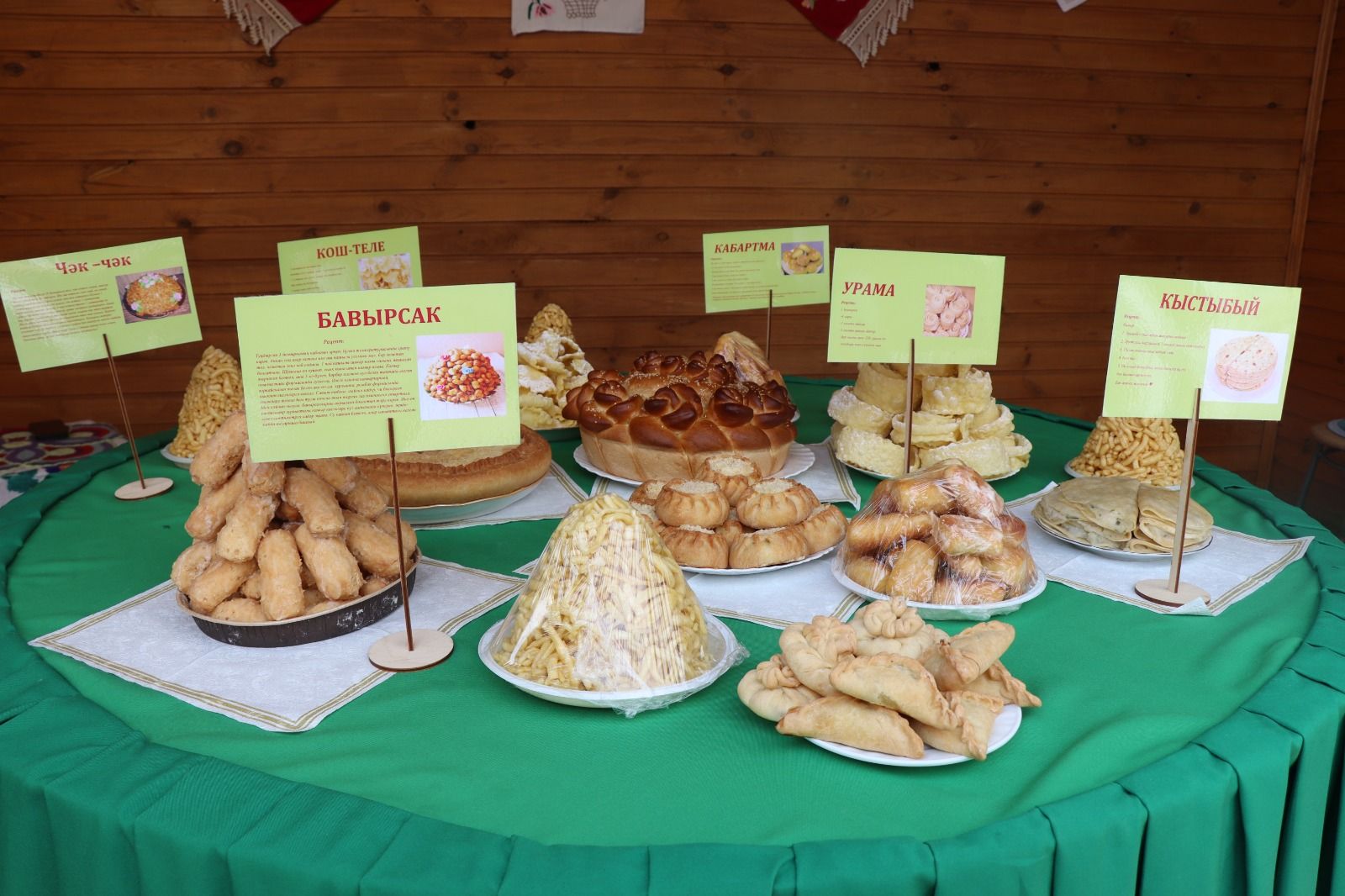 Нурлатское подворье на казанском Сабантуе посетил Раис Татарстана (+ фоторепортаж)