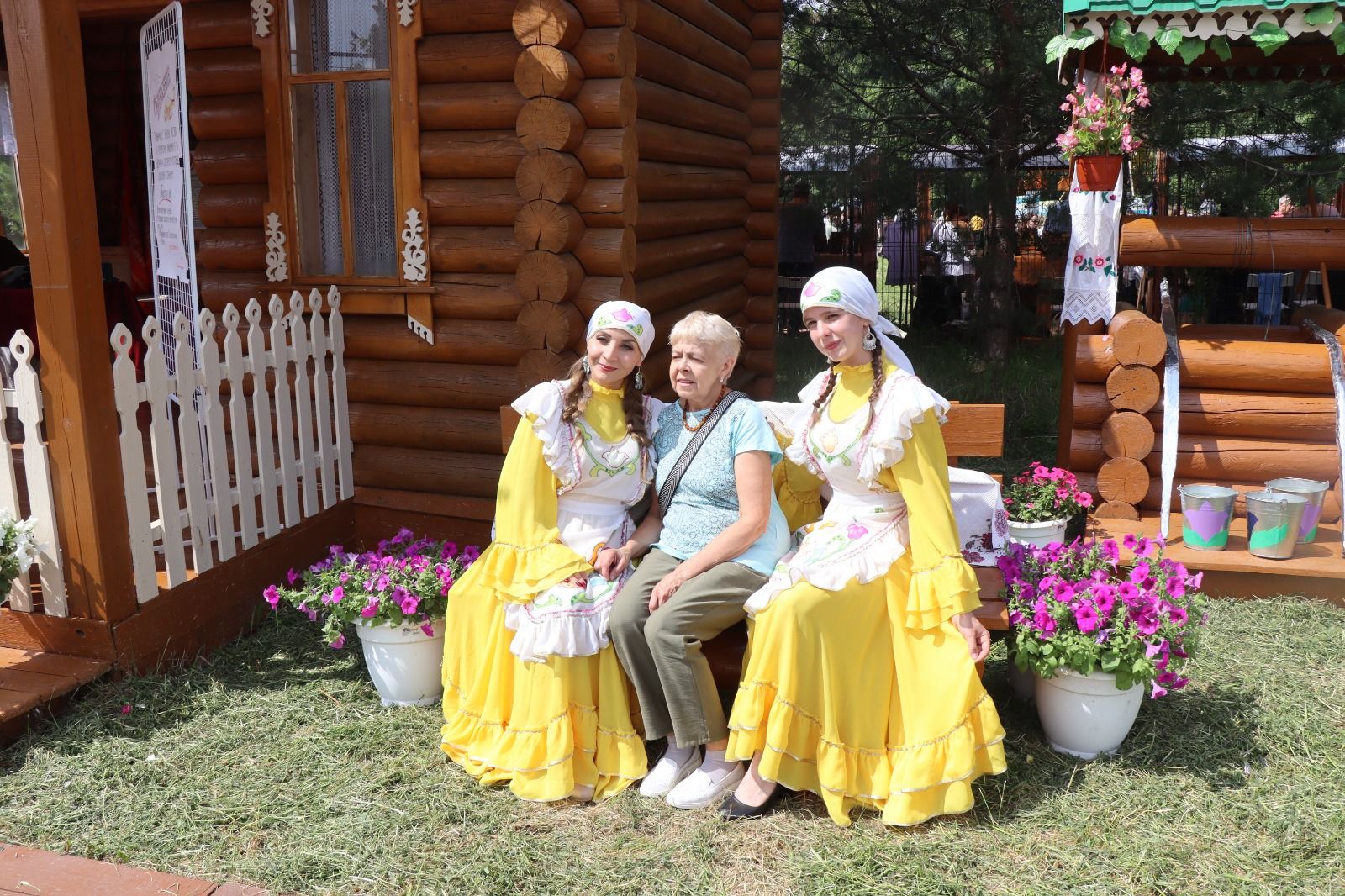 Нурлатское подворье на казанском Сабантуе посетил Раис Татарстана (+ фоторепортаж)