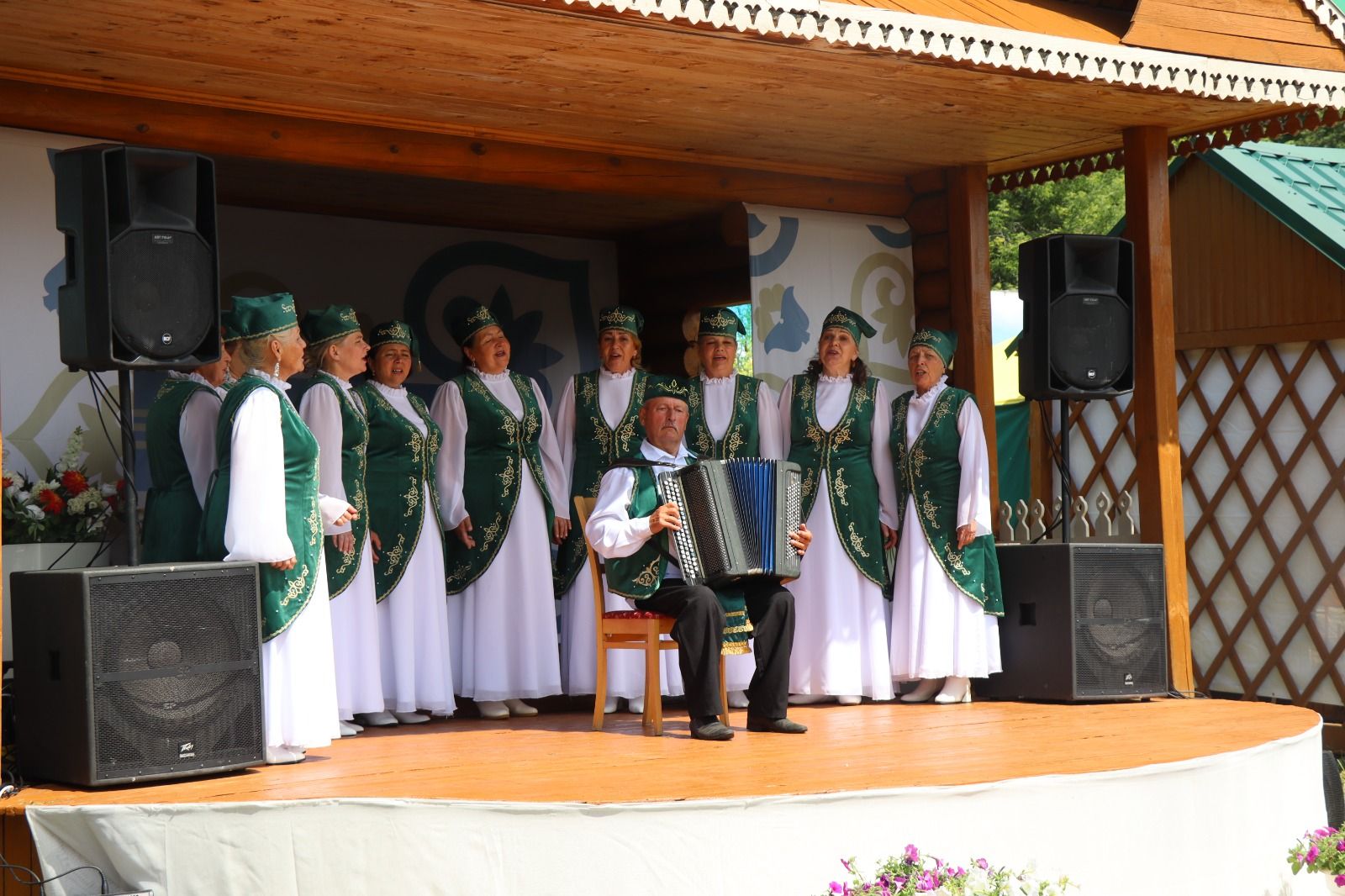 Нурлатское подворье на казанском Сабантуе посетил Раис Татарстана (+ фоторепортаж)