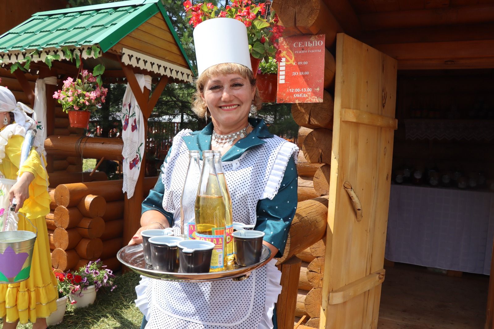 Нурлатское подворье на казанском Сабантуе посетил Раис Татарстана (+ фоторепортаж)