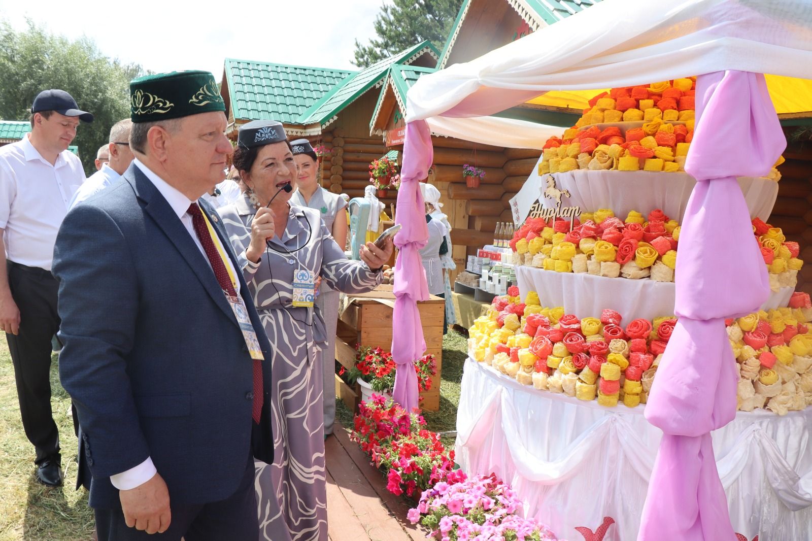 Нурлатское подворье на казанском Сабантуе посетил Раис Татарстана (+ фоторепортаж)