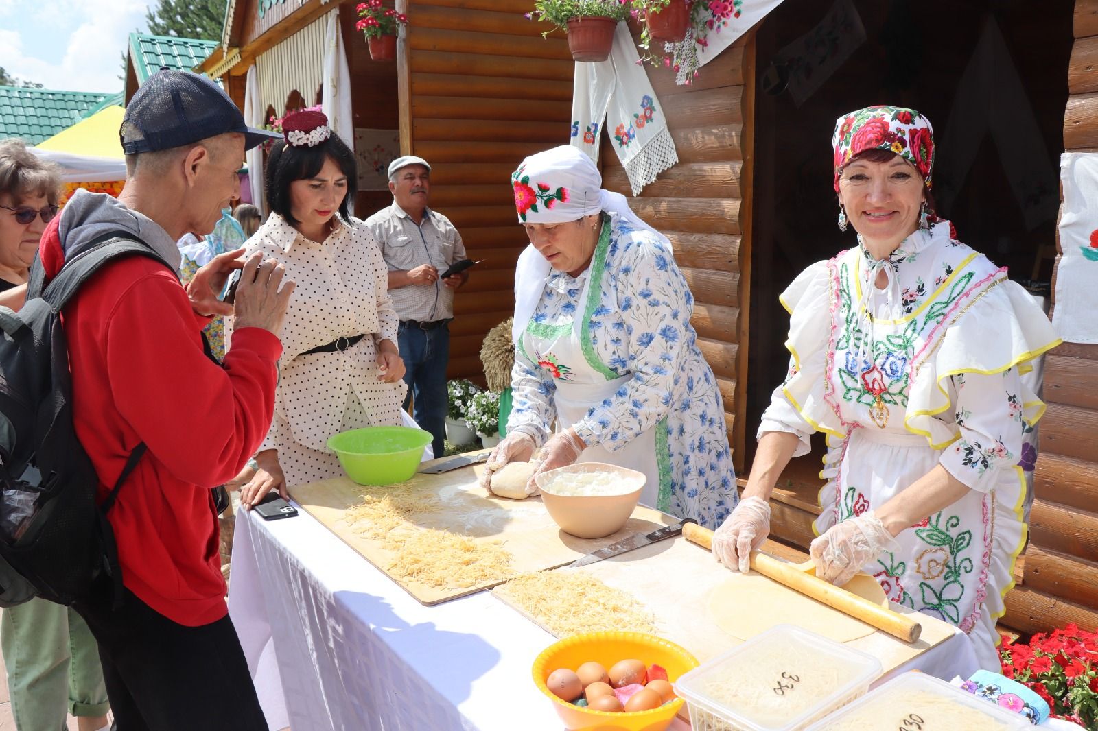 Нурлатское подворье на казанском Сабантуе посетил Раис Татарстана (+ фоторепортаж)
