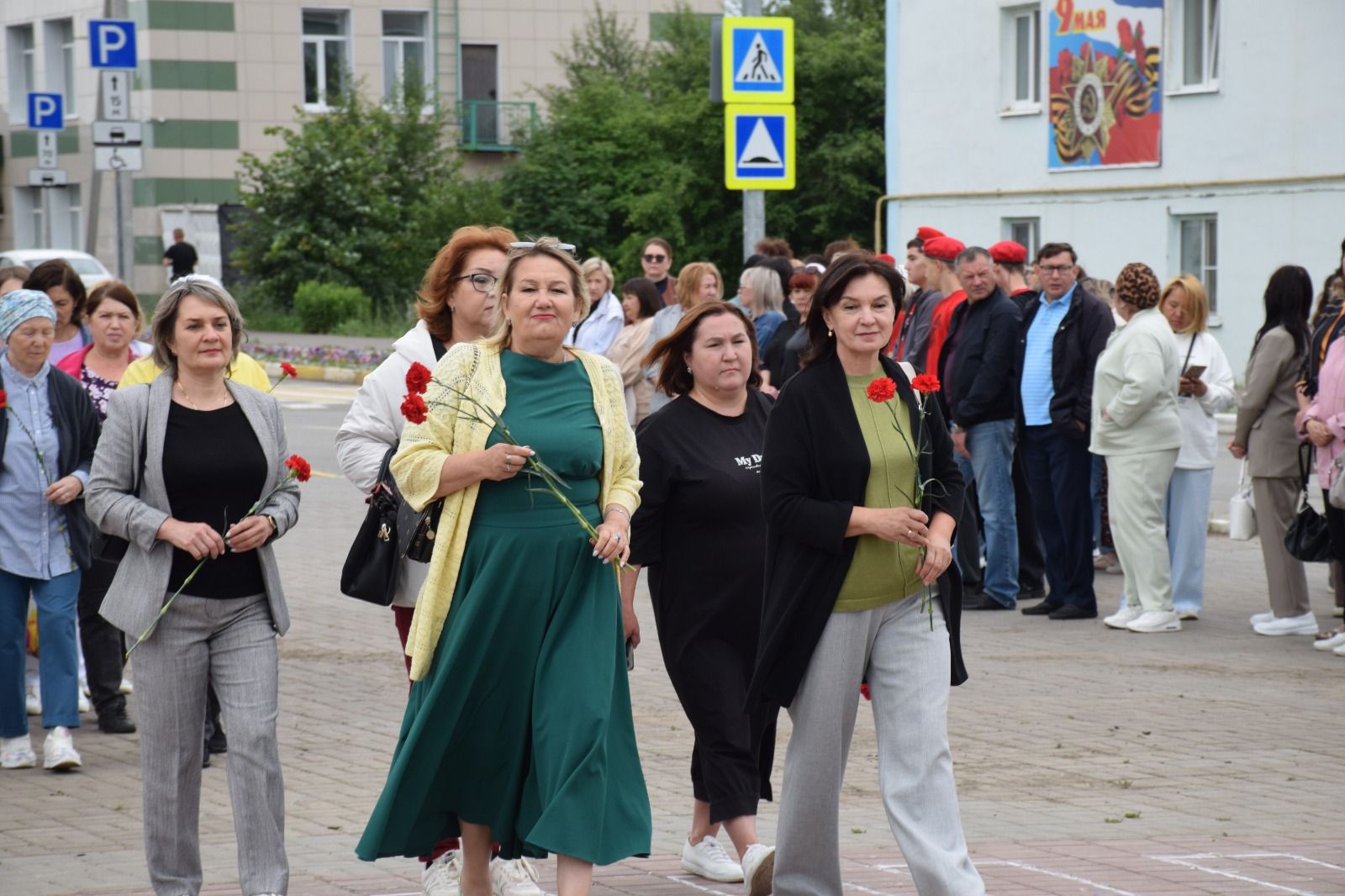 В День памяти и скорби в Нурлате прошел траурный митинг (+ фоторепортаж)