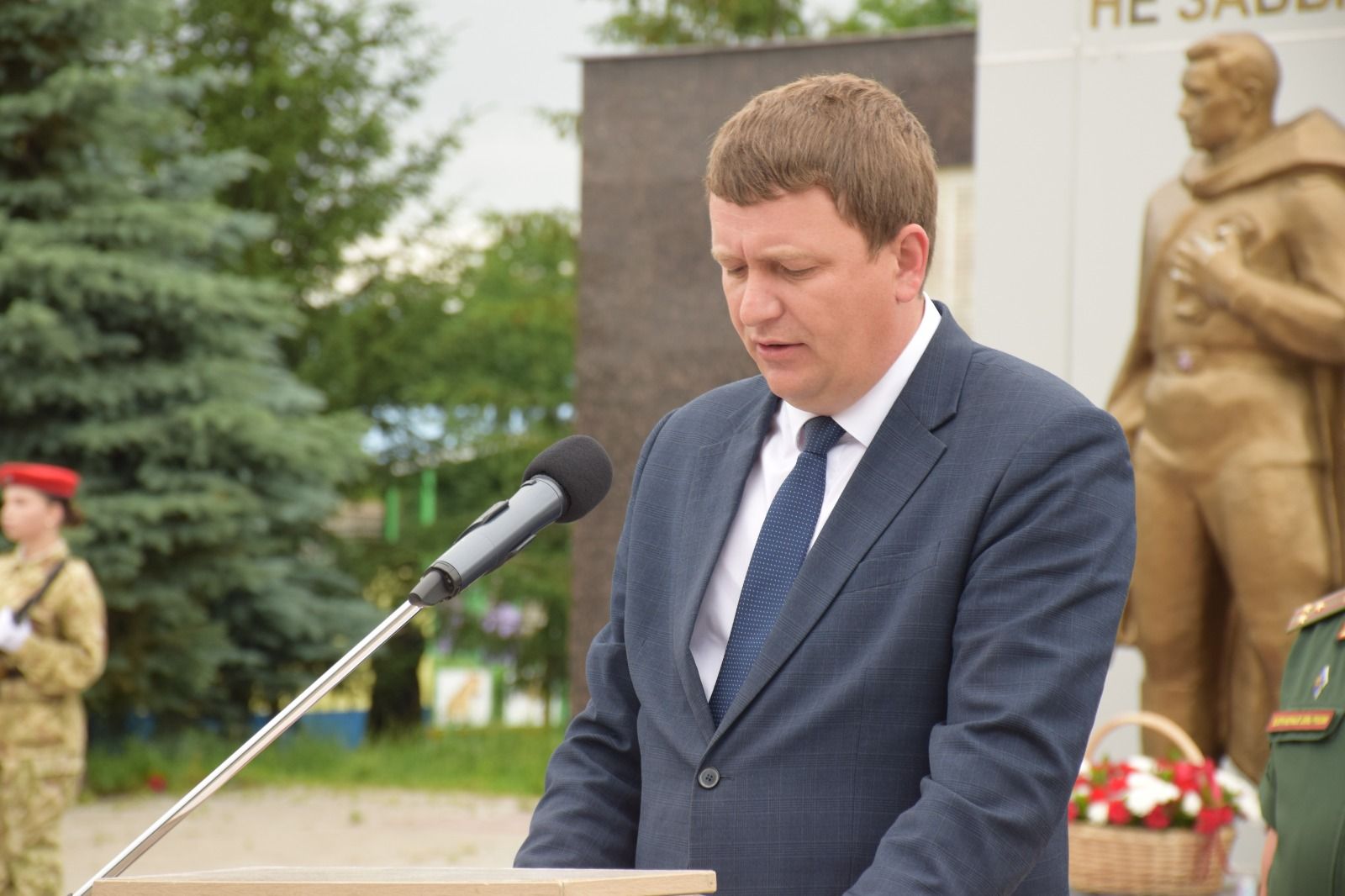 В День памяти и скорби в Нурлате прошел траурный митинг (+ фоторепортаж)