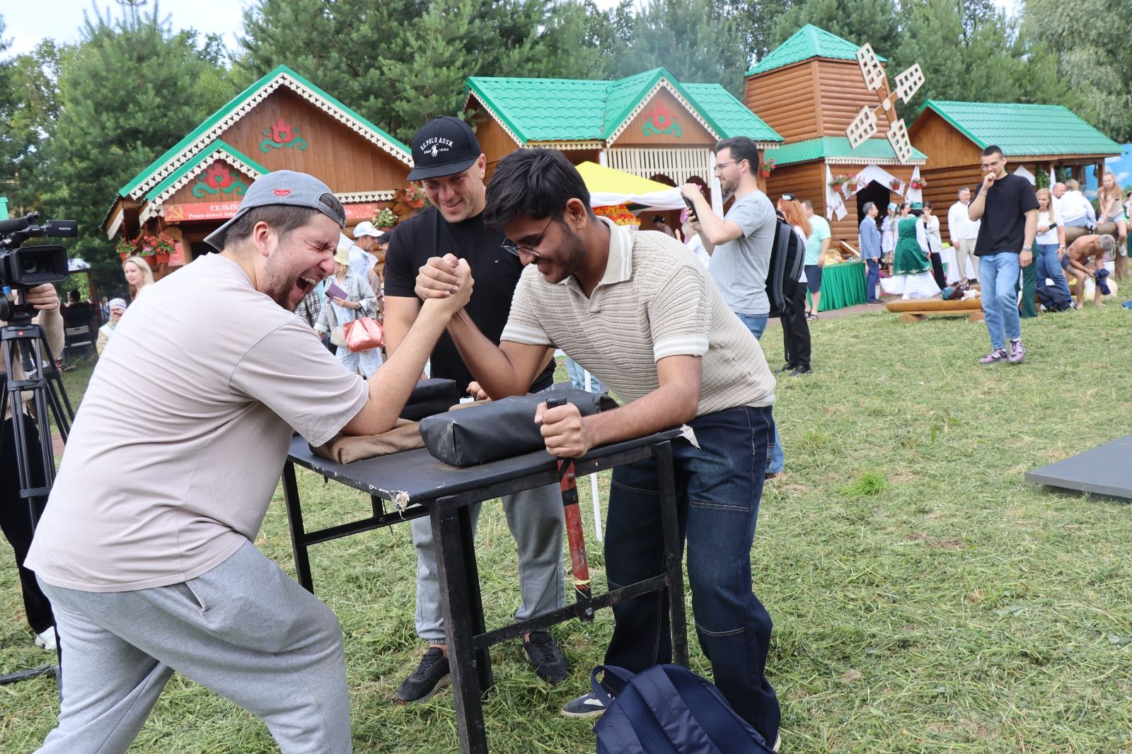 Нурлатское подворье на казанском Сабантуе посетил Раис Татарстана (+ фоторепортаж)