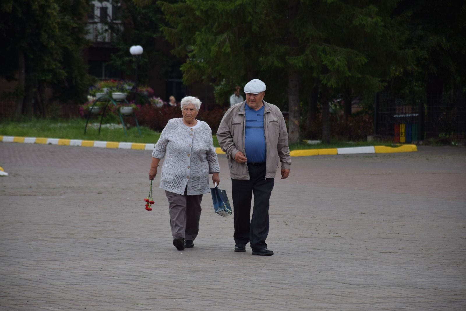 В День памяти и скорби в Нурлате прошел траурный митинг (+ фоторепортаж)