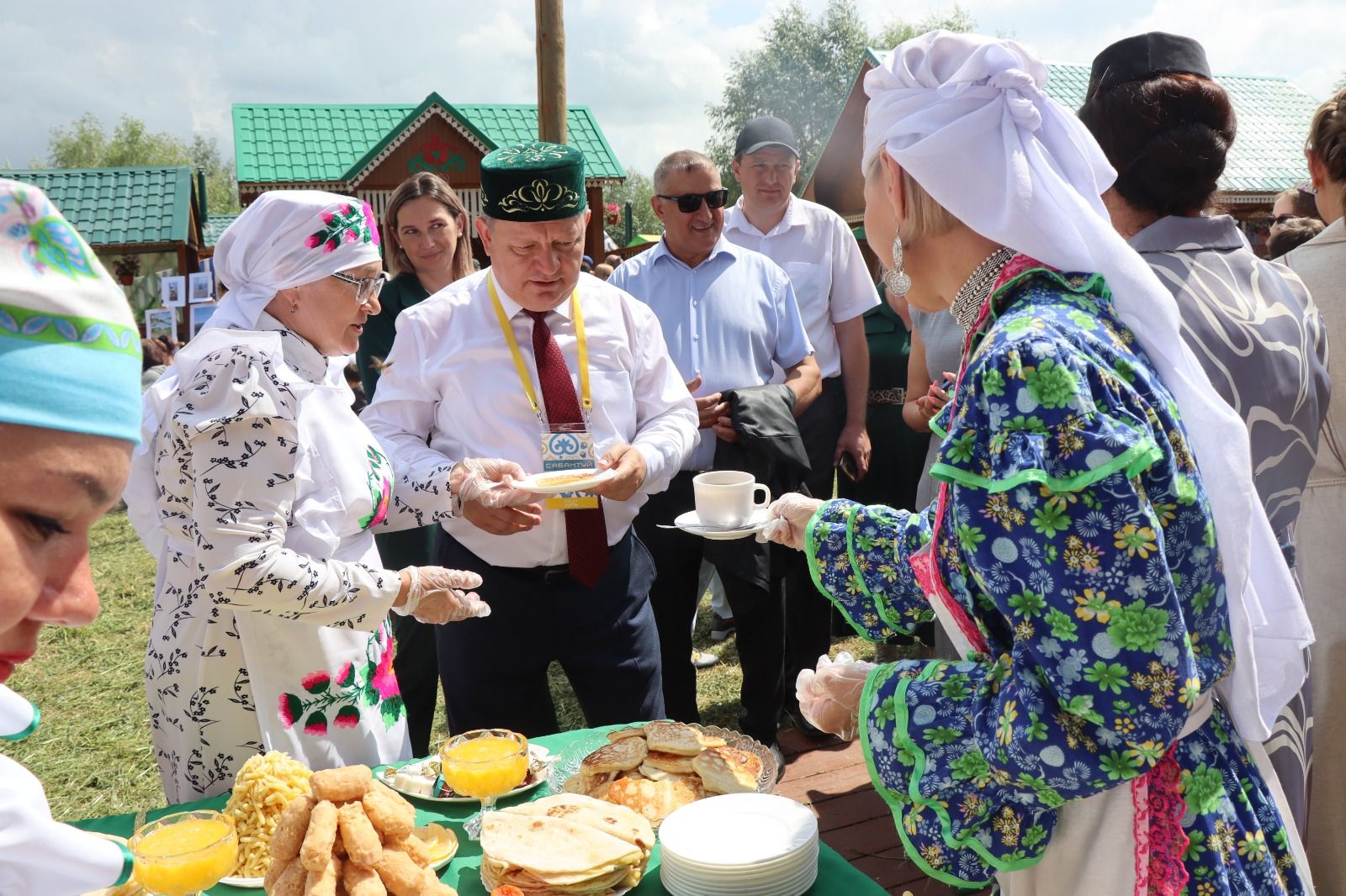 Нурлатское подворье на казанском Сабантуе посетил Раис Татарстана (+ фоторепортаж)