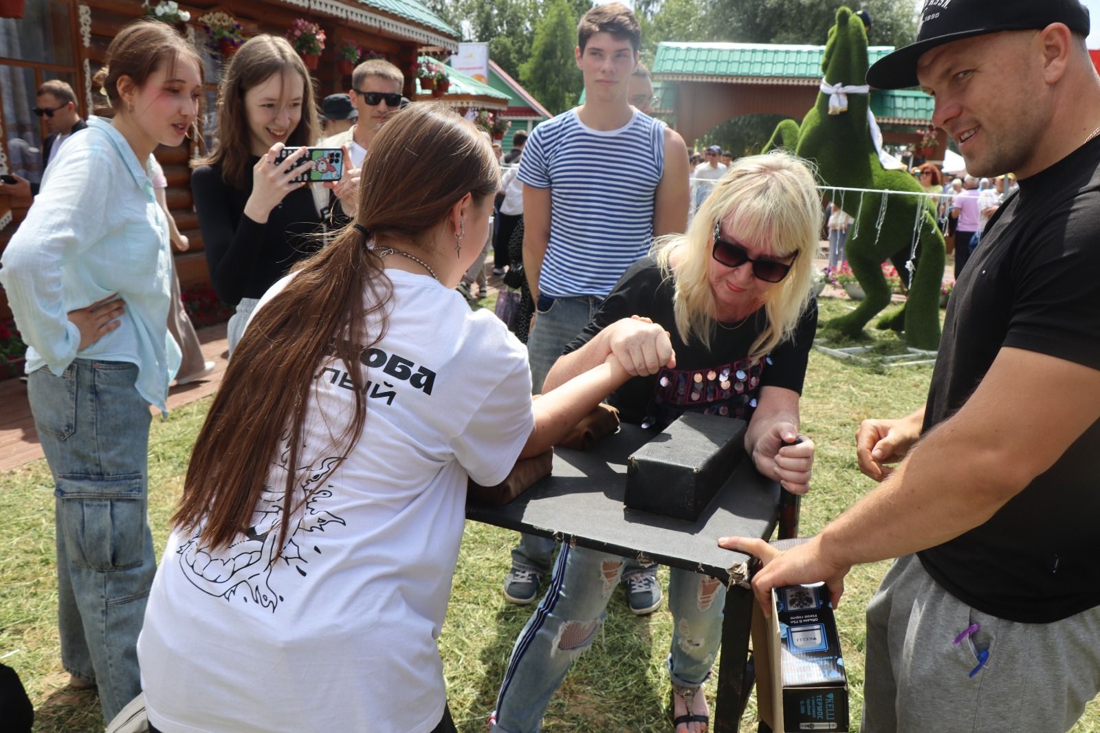 Нурлатское подворье на казанском Сабантуе посетил Раис Татарстана (+ фоторепортаж)