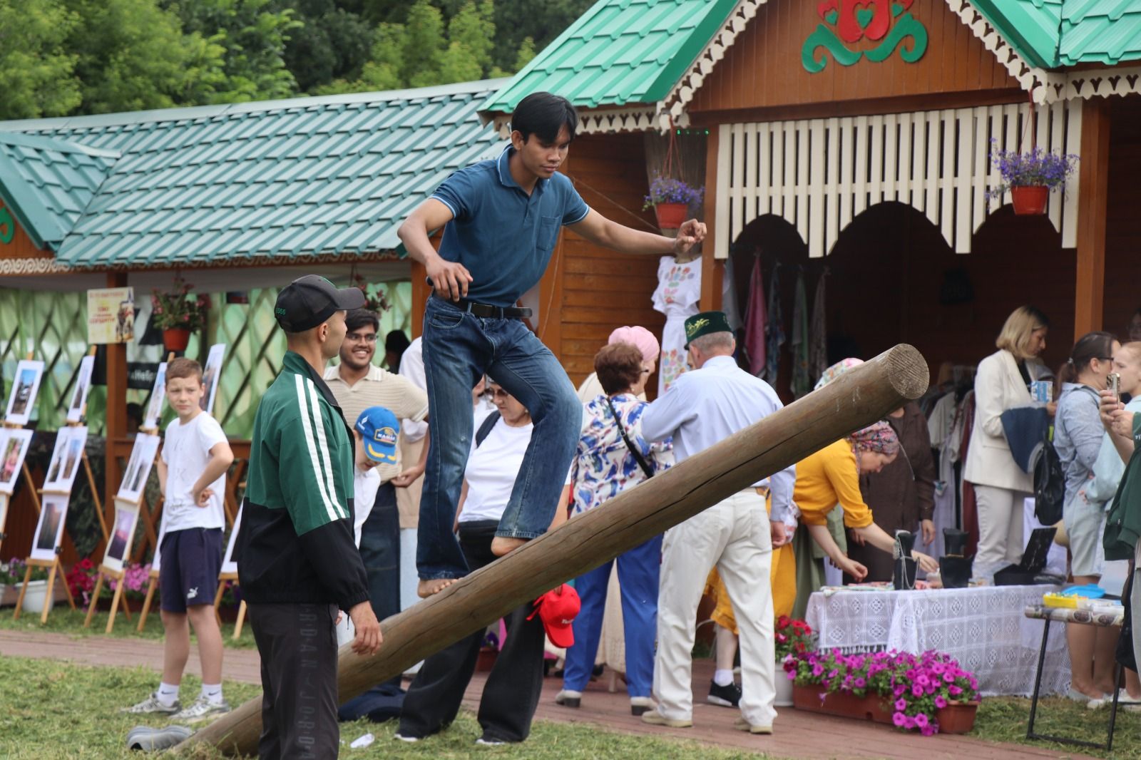Нурлатское подворье на казанском Сабантуе посетил Раис Татарстана (+ фоторепортаж)