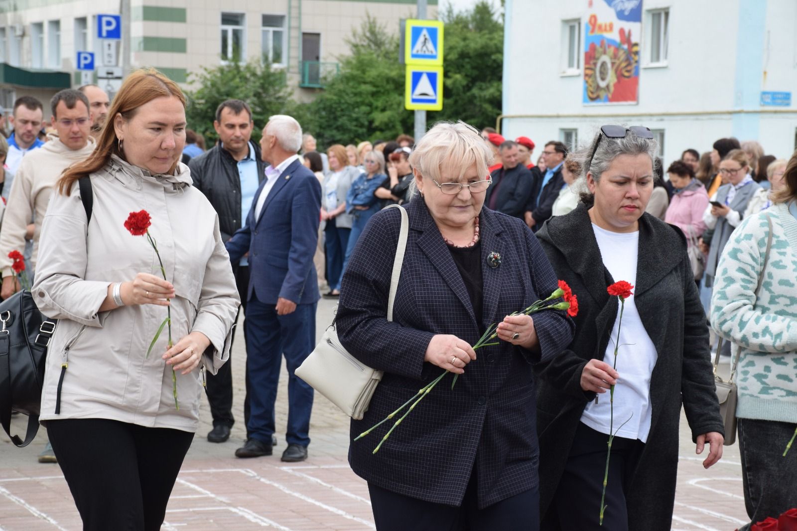 В День памяти и скорби в Нурлате прошел траурный митинг (+ фоторепортаж)