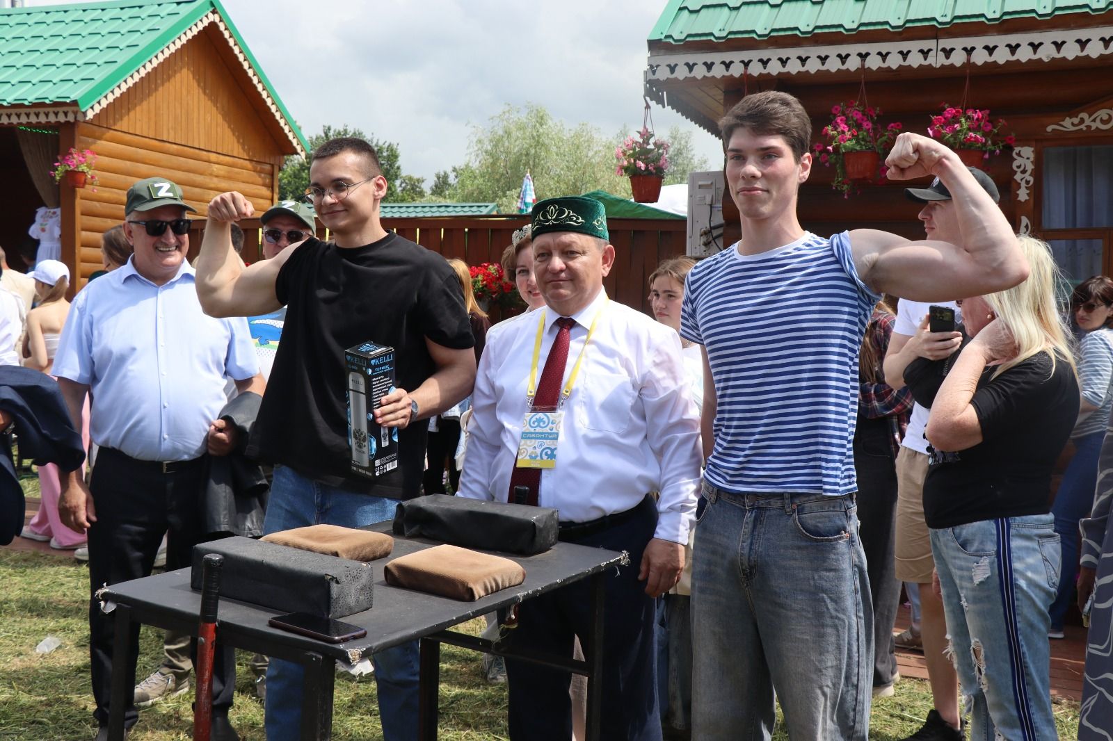 Нурлатское подворье на казанском Сабантуе посетил Раис Татарстана (+ фоторепортаж)